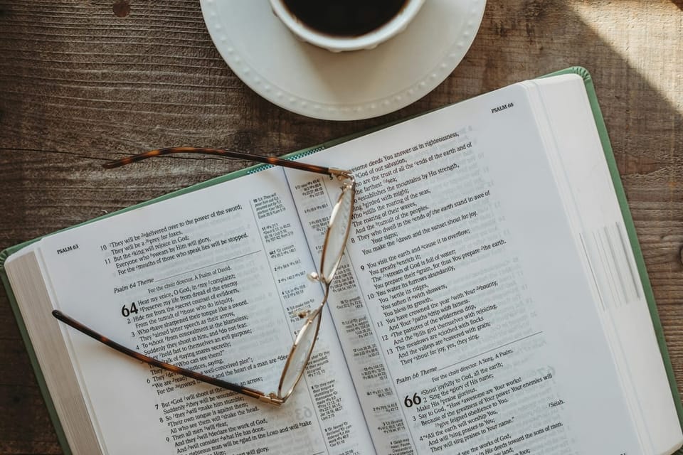 Estudo Bíblico: Confiando na Sabedoria em vez de Si Mesmo